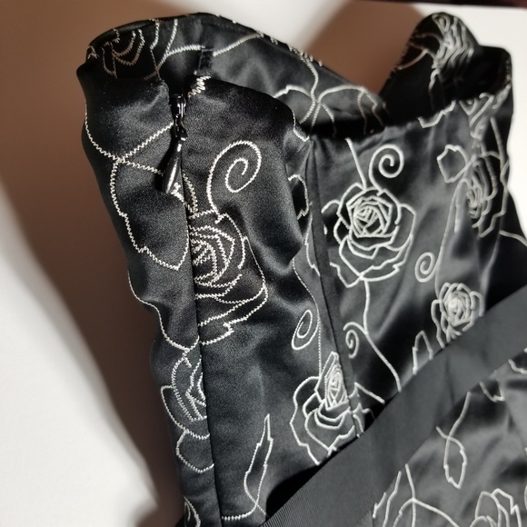 White House Black Market Strapless Dress Floral - Picture 7 of 8